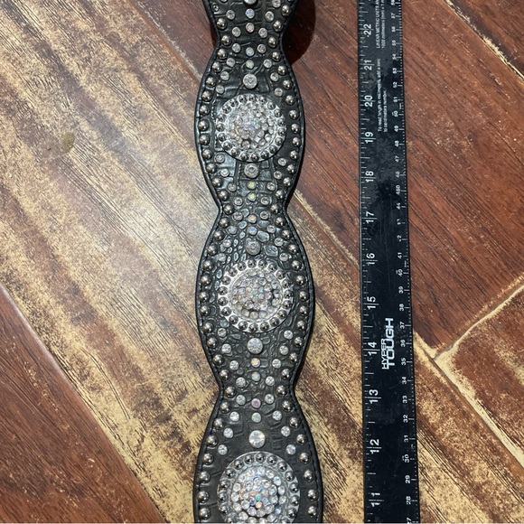 Nocona Studded Western Women’s Belt N341520-L Length 44 Brown Rhinestones - Picture 3 of 6